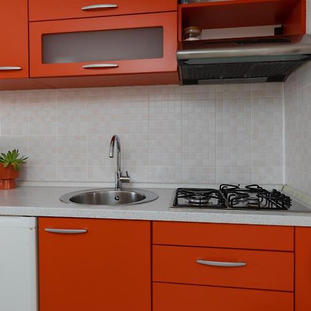 Orange Apartment Bol Buitenkant foto